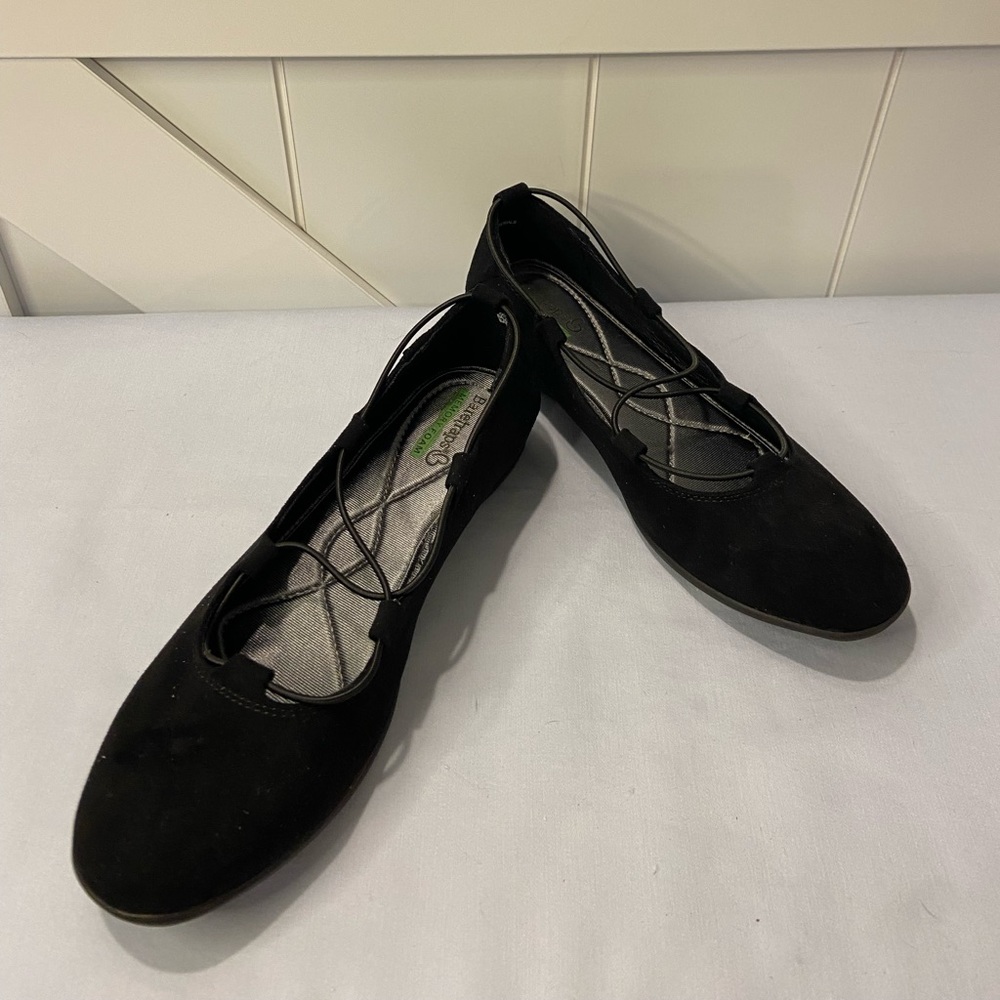 Baretraps Memory Foam Women's Ballet Slip on Shoes Faux Suede Size 6M